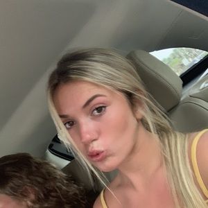 Meet your Posher, Olivia